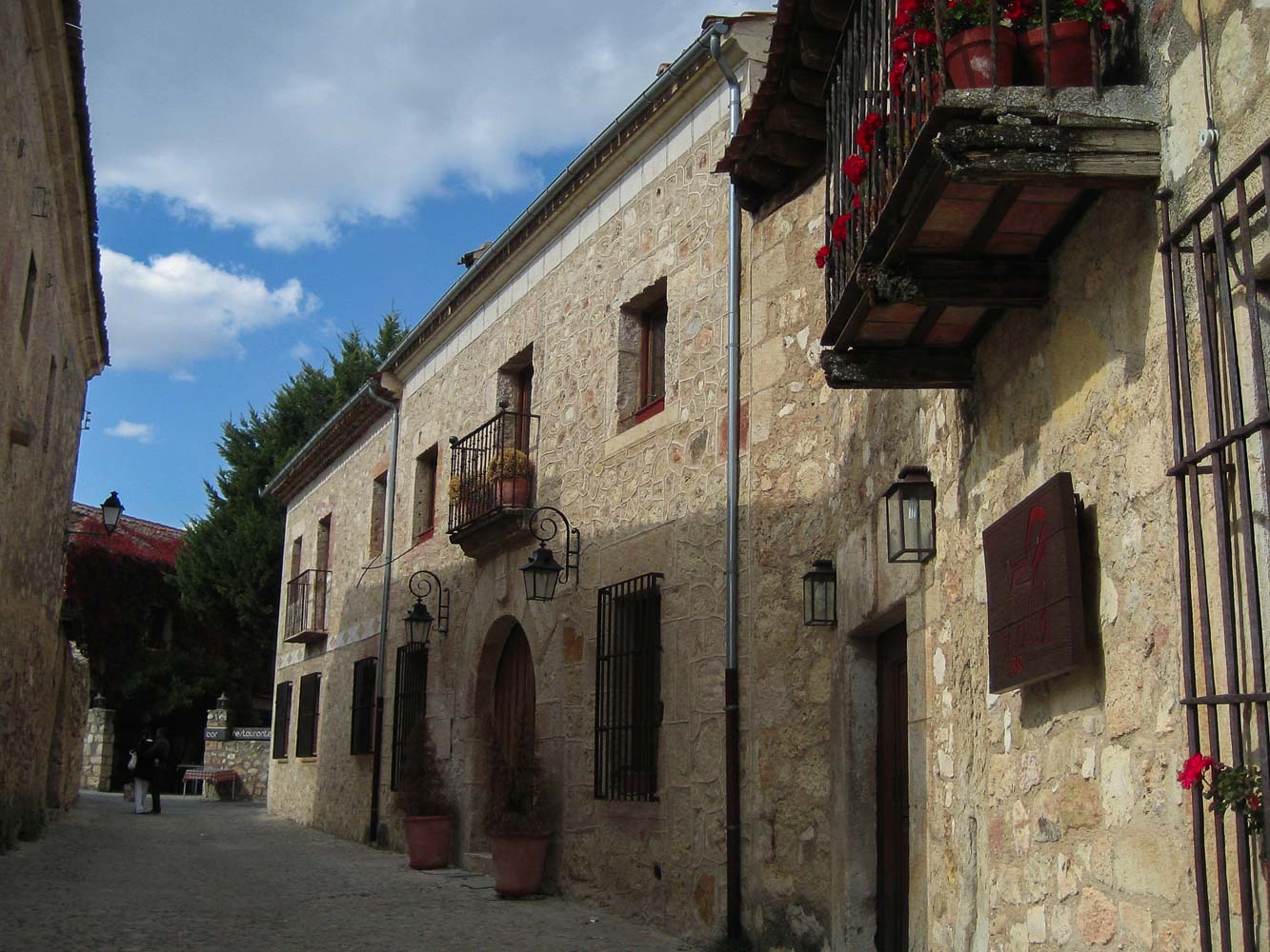 Village-Pedraza-Segovia